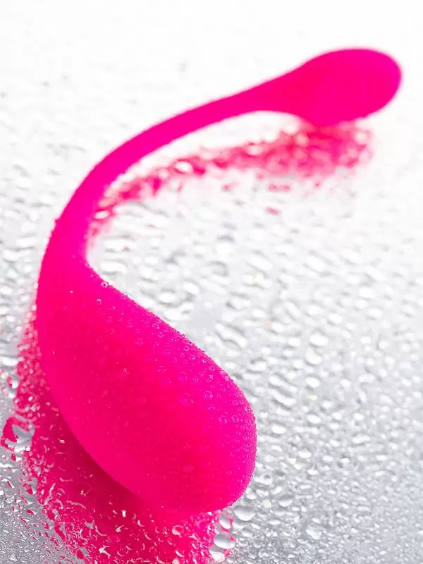 Виброяйцо Lovense Lush 2, с управлением смартфоном, розовое