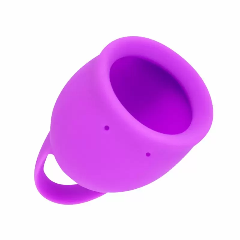 Менструальная чаша Natural Wellness. 15мл, фиолетовая, медицинский силикон, 12 часов без протекания