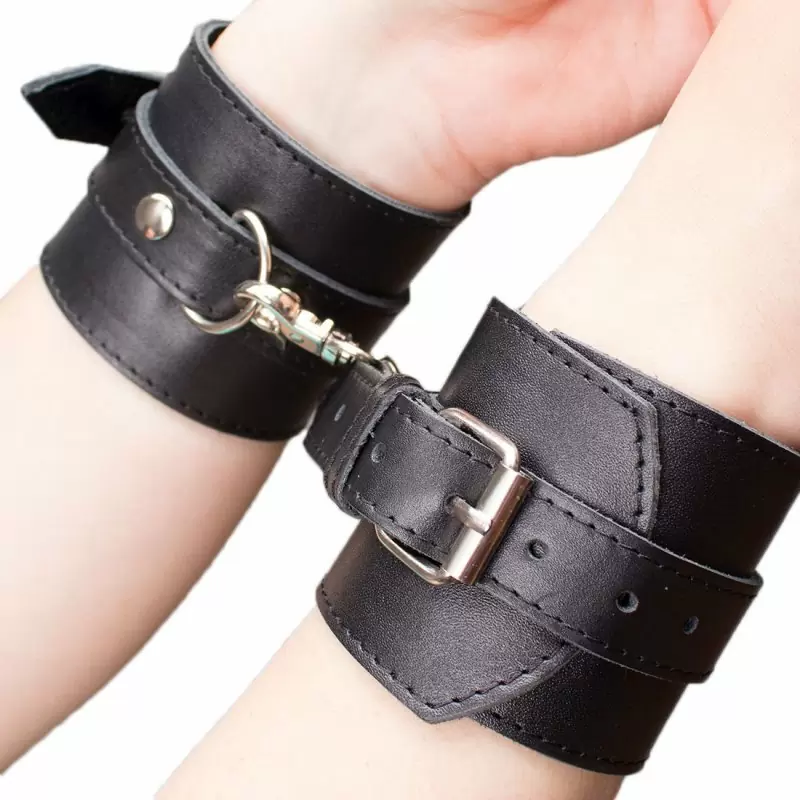 Наручники James Arm из натуральной кожи - черный