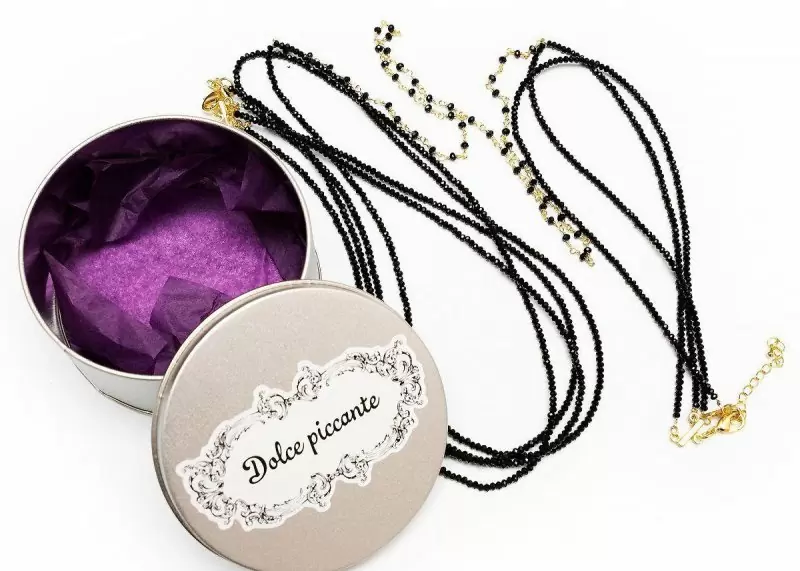 Золотистое колье на тело ручной работы с черным агатом Dolce Piccante Monika - S