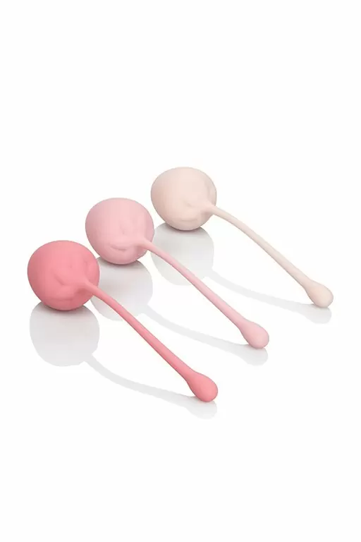 Оригинальные вагинальные шарики Kegel Training Set Strawberry в форме клубники - разноцветный