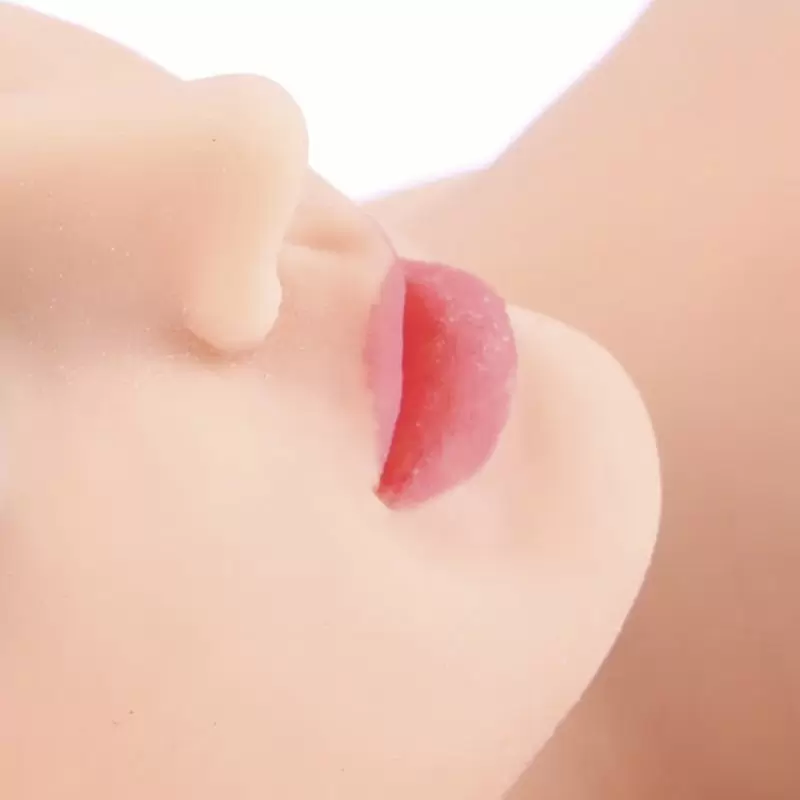 Красивая мини секс кукла Valentina с тремя отверстиями – телесный