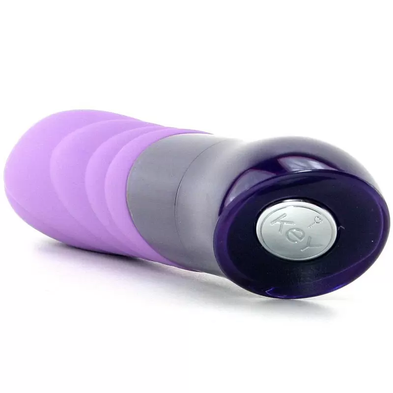 Дизайнерский вибратор Vela с элегантным рельефом - Lavender