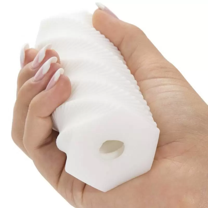 Универсальный мастурбатор Tenga 3D Spiral – белый