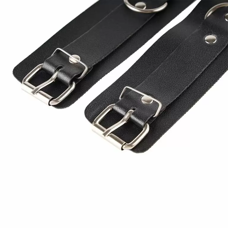 Наножники из эко-кожи с цепным креплением Erozon