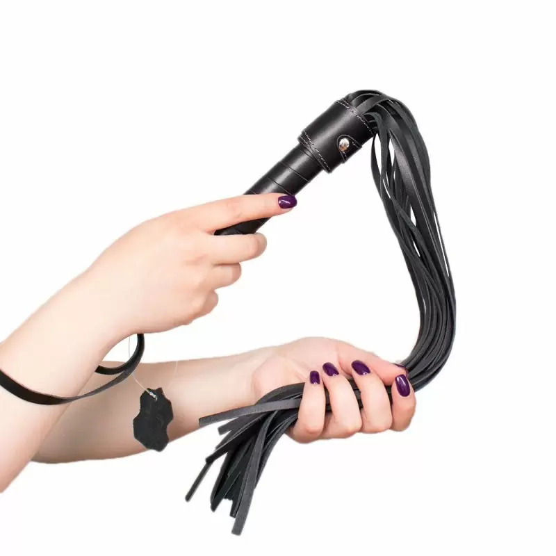 Многохвостая плеть Monro из натуральной кожи - черный