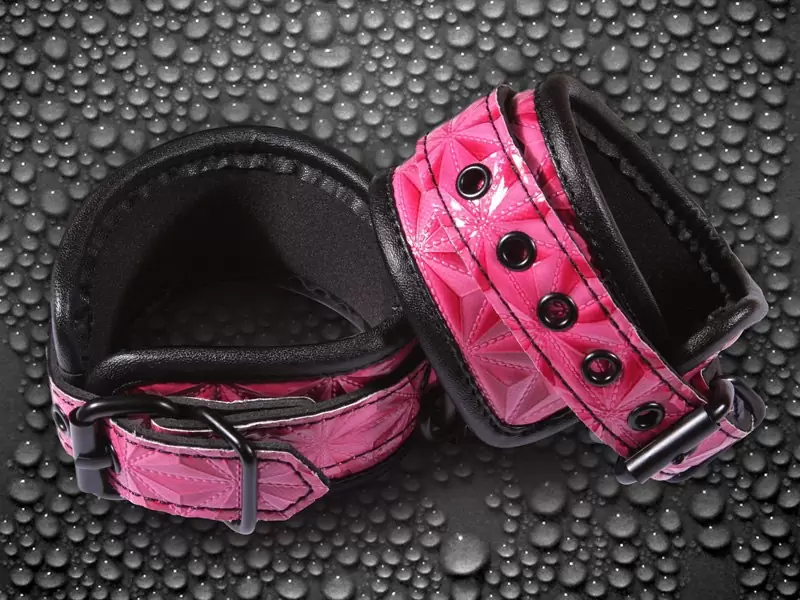 Наручники соединенные цепью Sinful - Wrist Cuffs