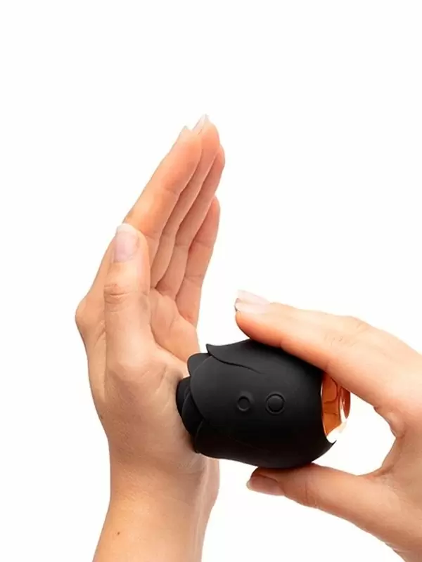 Бесконтактный стимулятор клитора Fifty Shades of Grey Hearts & Flowers, 4 режима, 7,6 см, в форме розы, черный