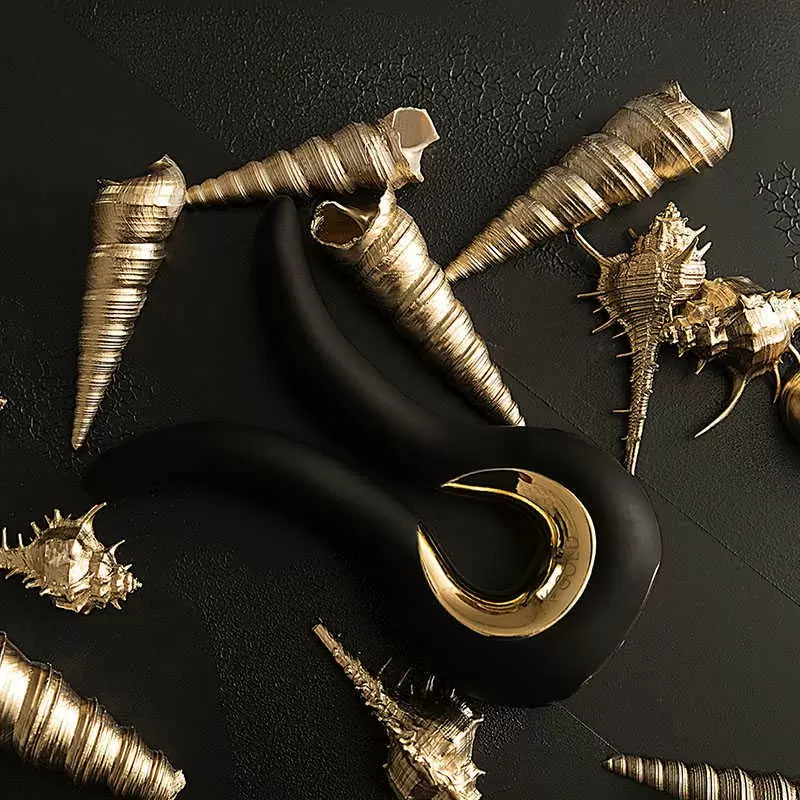 Эксклюзивный вибратор Gvibe Mini Gold c покрытием золотом 24 карата – черный