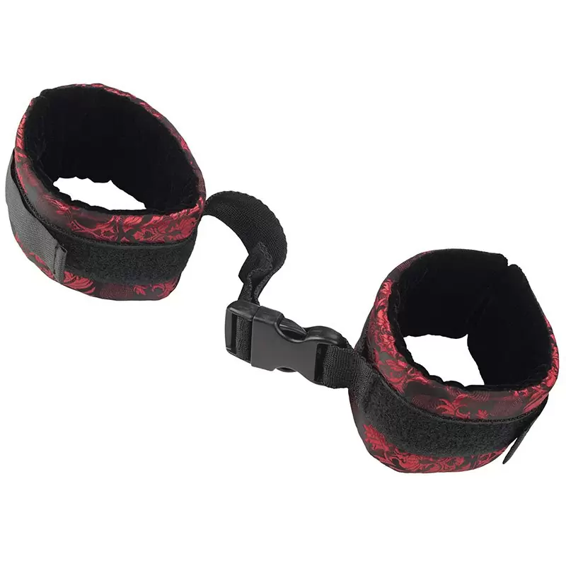 Оковы для ног Scandal Control Cuffs, атласные, черный с красным 