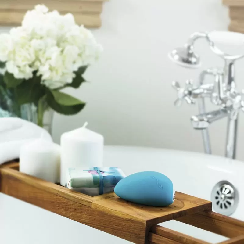 Вибромассажер для клитора на радиоуправлении We-Vibe Wish – голубой