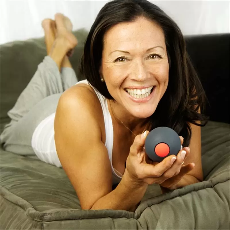 Магнитно-левитационный пульсатор Revel Body SOL с широким диапазоном вибрации – серый с красным