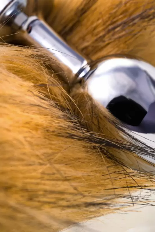 Маленькая анальная пробка с большим хвостом TOYFA Metal – рыжий