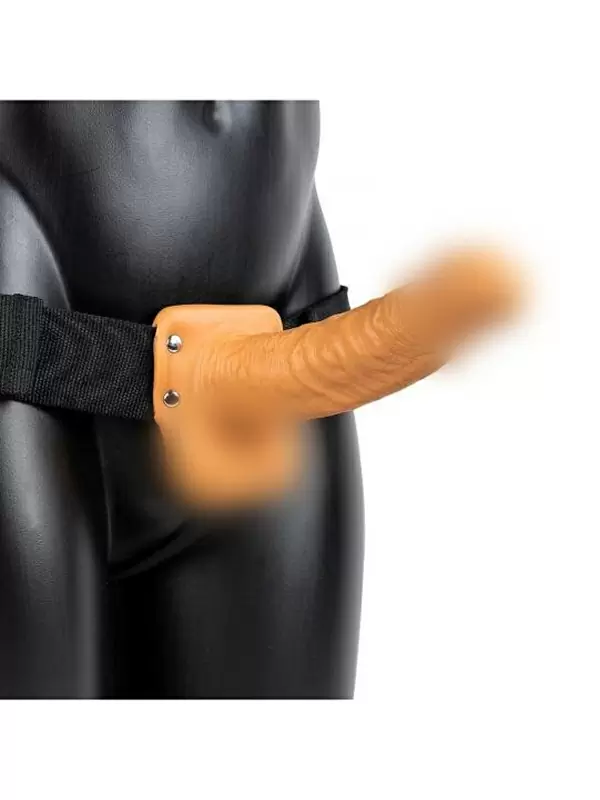 Реалистичный страпон RealRock (фаллопротез) с мошонкой, телесный- 7''/ 18 см