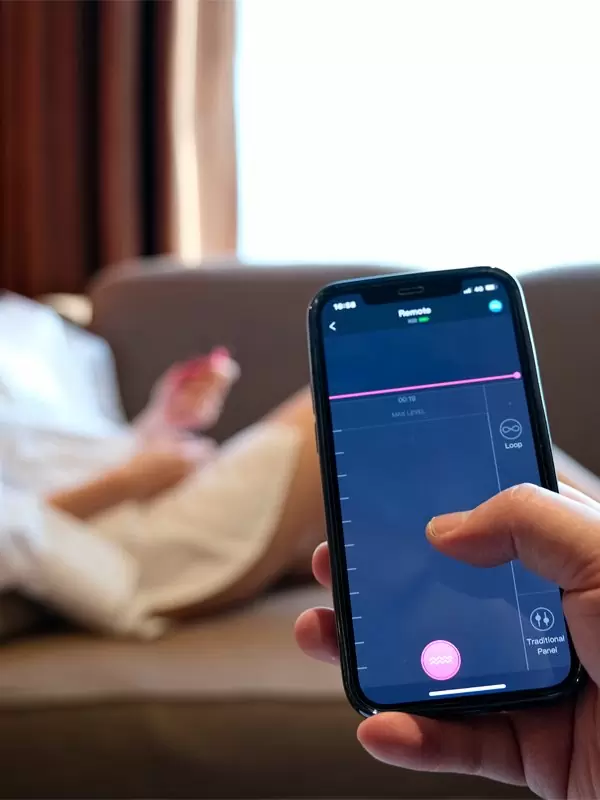 Носимый стимулятор клитора LOVENSE Ferri, управление через приложение, 7,4 см, 10 режимов, силикон, розовый с черным