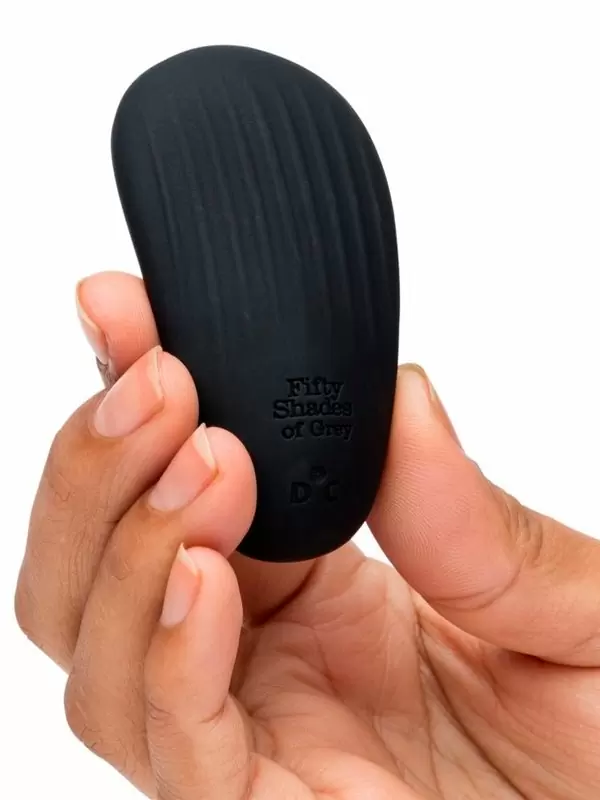 Изогнутый стимулятор клитора Fifty Shades of Grey Bullet Sensation, 15 режимов, 9 см, черный