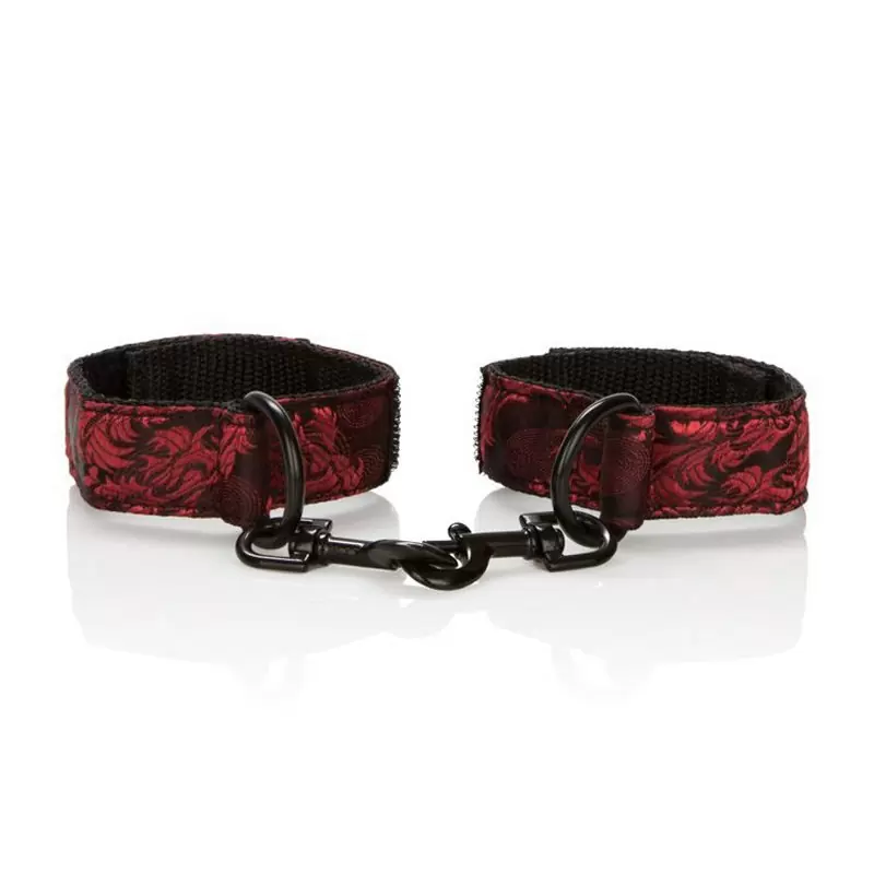 Набор для эротических игр Scandal Submissive Kit: ошейник с зажимами, наручники и маска