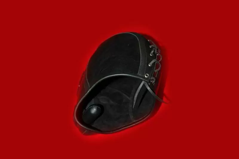 Шлем «Слеп и нем»