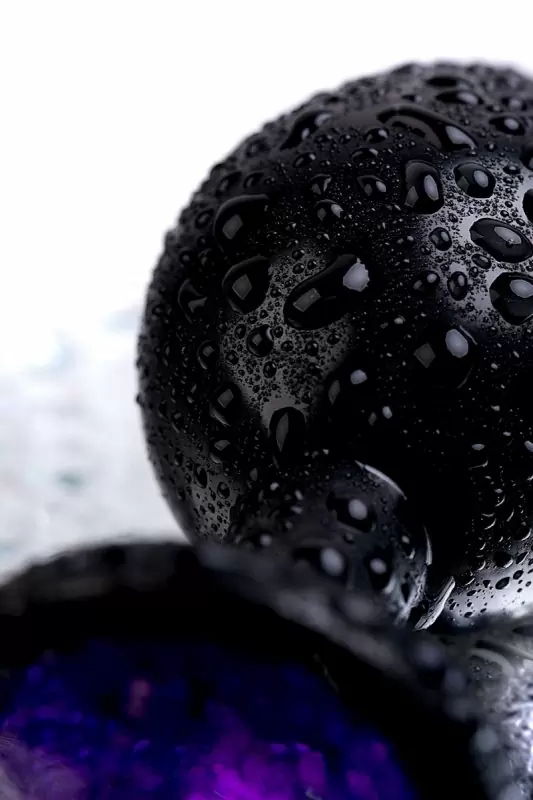 Легкая металлическая анальная пробка TOYFA Metal с кристаллом - в ассортименте