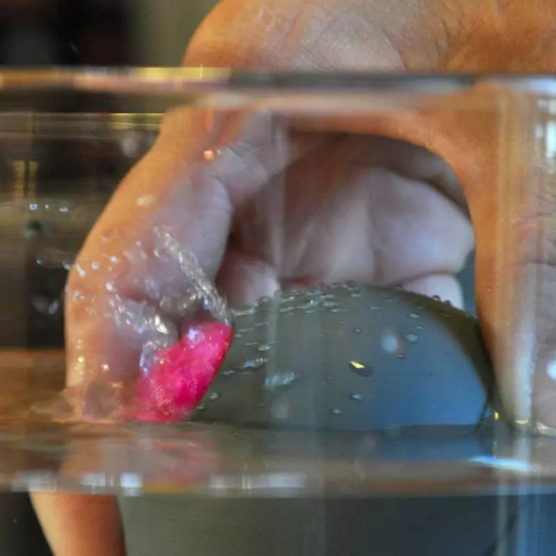 Водонепроницаемый магнитно-левитационный пульсатор Revel Body One – серый с фиолетовым