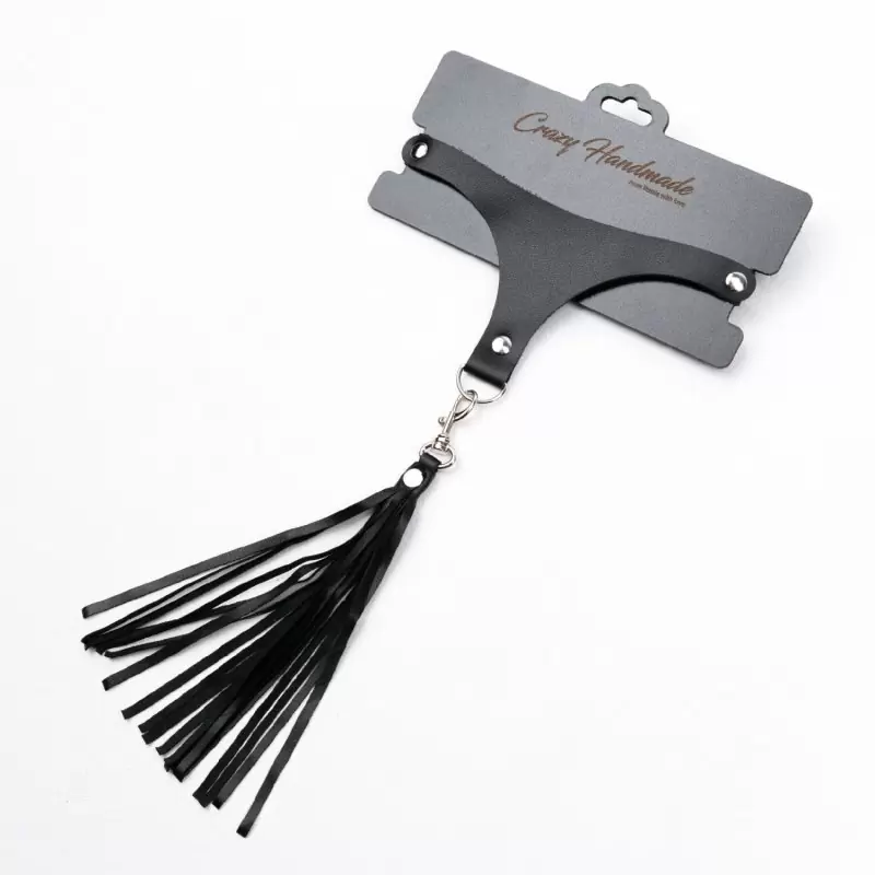 Чокер с кисточкой из кожи