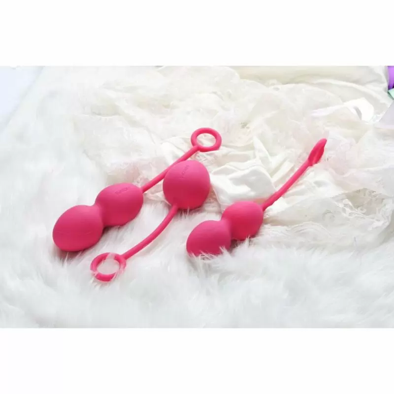 Набор вагинальных шариков Svakom Nova Ball со смещенным центром тяжести - красный