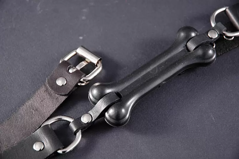 Трензель «Боун» черного цвета