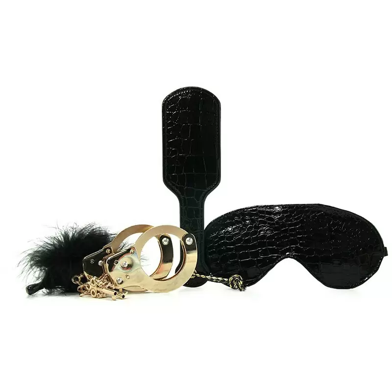 Набор Beginner's Fantasy Kit из наручников, пуховки, маски и шлепалки – черный с золотом	