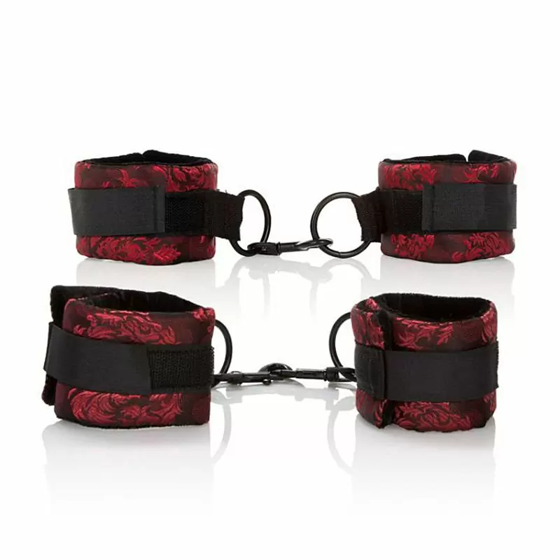 Набор универсальных наручников Scandal Universal Cuff Set – черный с красным