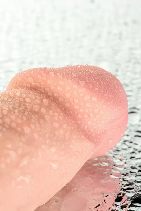 Реалистичный фаллоимитатор TOYFA RealStick Elite с присоской - телесный