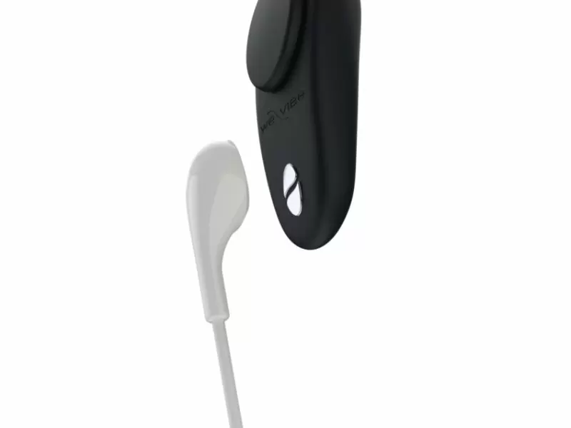 Стимулятор клитора с креплением в трусики We-Vibe Moxie+ Satin Black