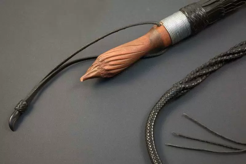 Битч «Парящий орел со змеей» 