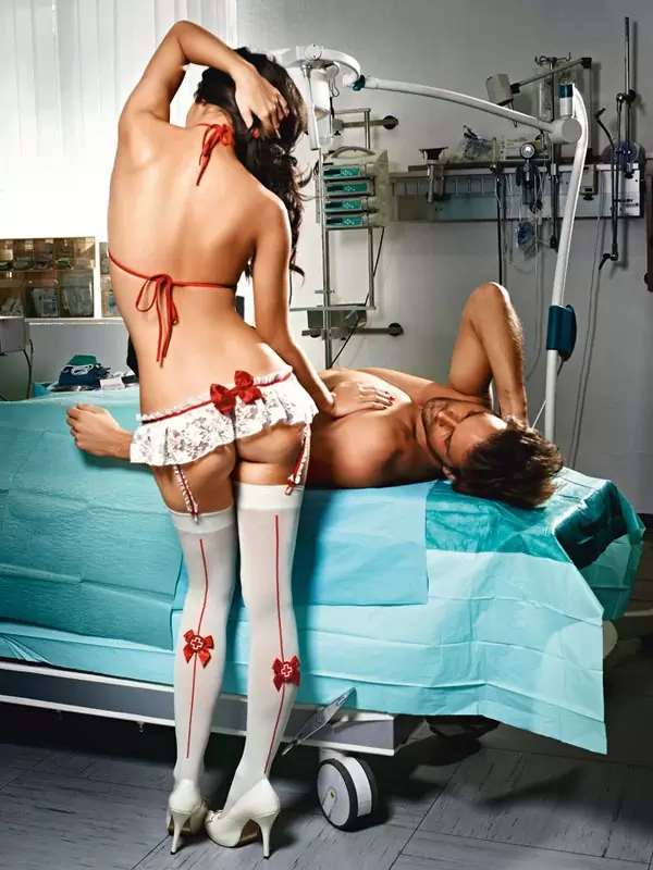 Эротический костюм медсестры Огненная Страсть - Queen Size