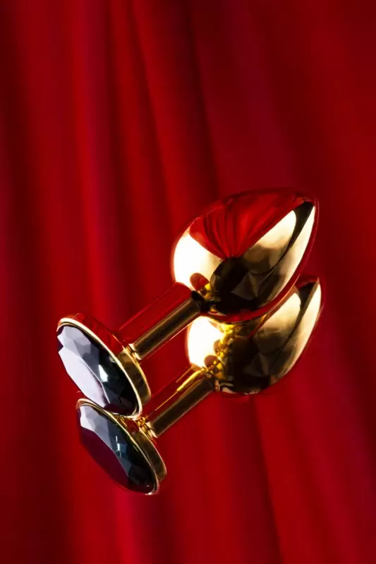 Изящная анальная пробка TOYFA с кристаллом цвета турмалина - золотистый с черным