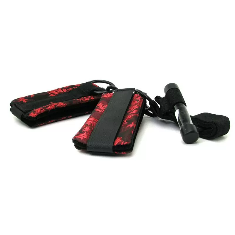 Фиксация на дверь с наручниками Scandal Over the Door Cuffs в атласе