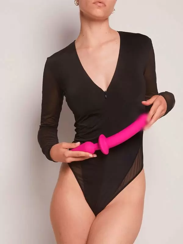 Реалистичный фаллоимитатор Strap-On-Me Switch Plug-In Semi-Realistic, двусторонний, с анальной пробкой, размер L, фуксия