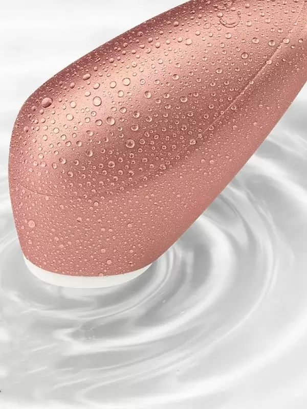 Вакуумно-волновой стимулятор клитора Satisfyer Love Breeze, 9,8 см, силикон, бронзовый