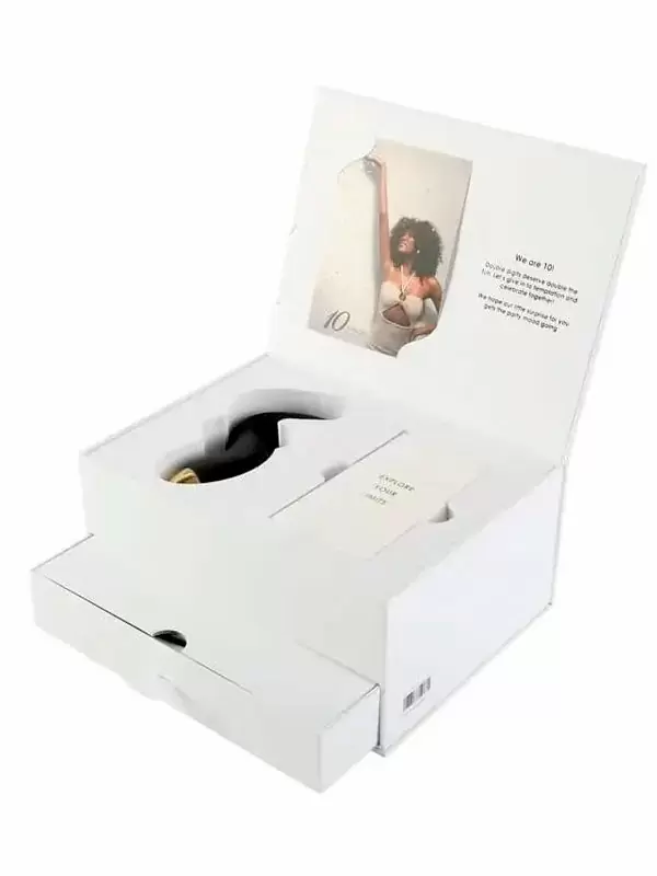 Подарочный набор Svakom Pulse Box: стимулятор Pulse Pure, лубрикант и клинер Swiss Navy, маска на глаза и лента для связывания